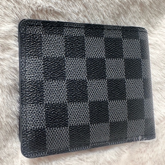 Louis Vuitton Black and Gray Checkered Wallet - Picture 5 of 7